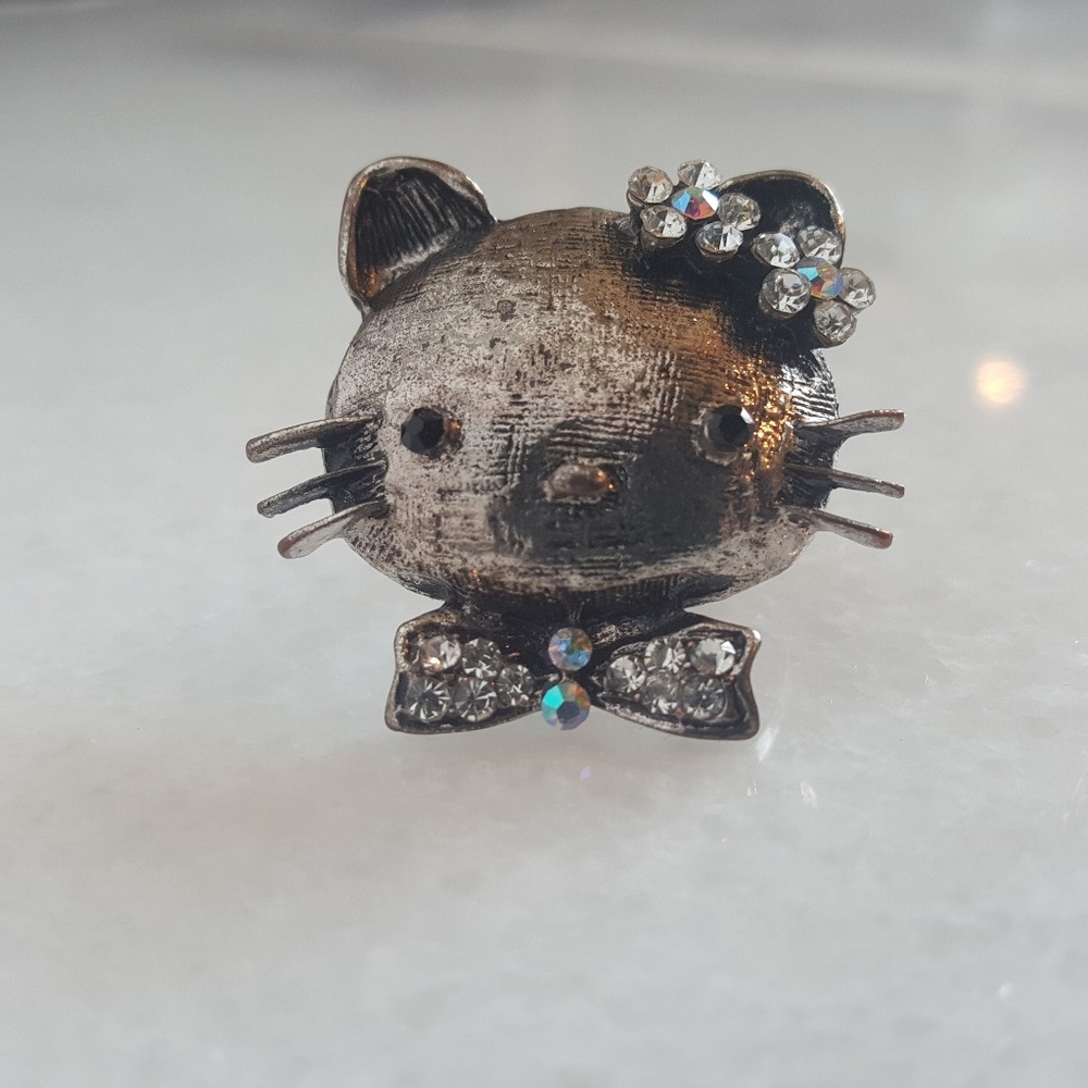 Silver Hello Kitty Ring